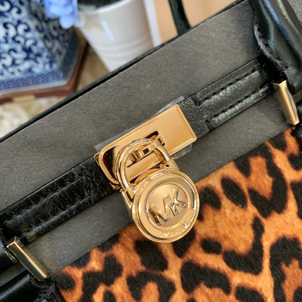 Hamilton Leopard Print Shoulder Bag with Black Accents - Picture 2 of 9